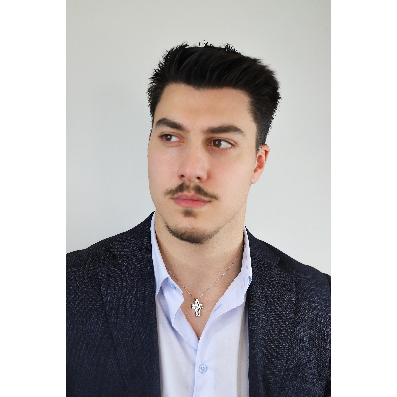 Collier homme en or blanc pendentif à croix avec diamants or blanc 18k Collier homme en or blanc pendentif à croix avec diamants or blanc 18k