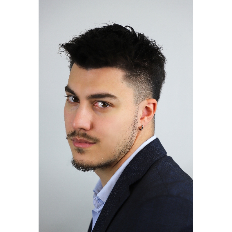 Créole mono en or blanc 18 carats avec diamants Créole mono en or blanc 18 carats avec diamants