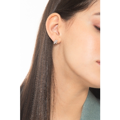 Boucles d’oreilles en or blanc 18k et zircons de chien