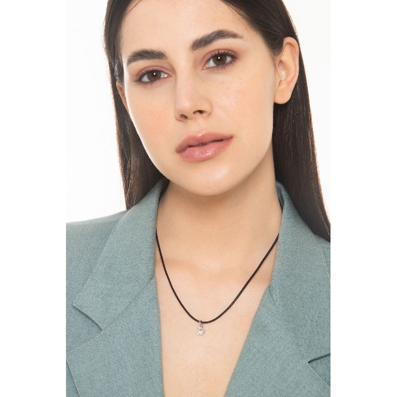 Pendentif chat en or blanc 18k avec zircones Pendentif chat en or blanc 18k avec zircones