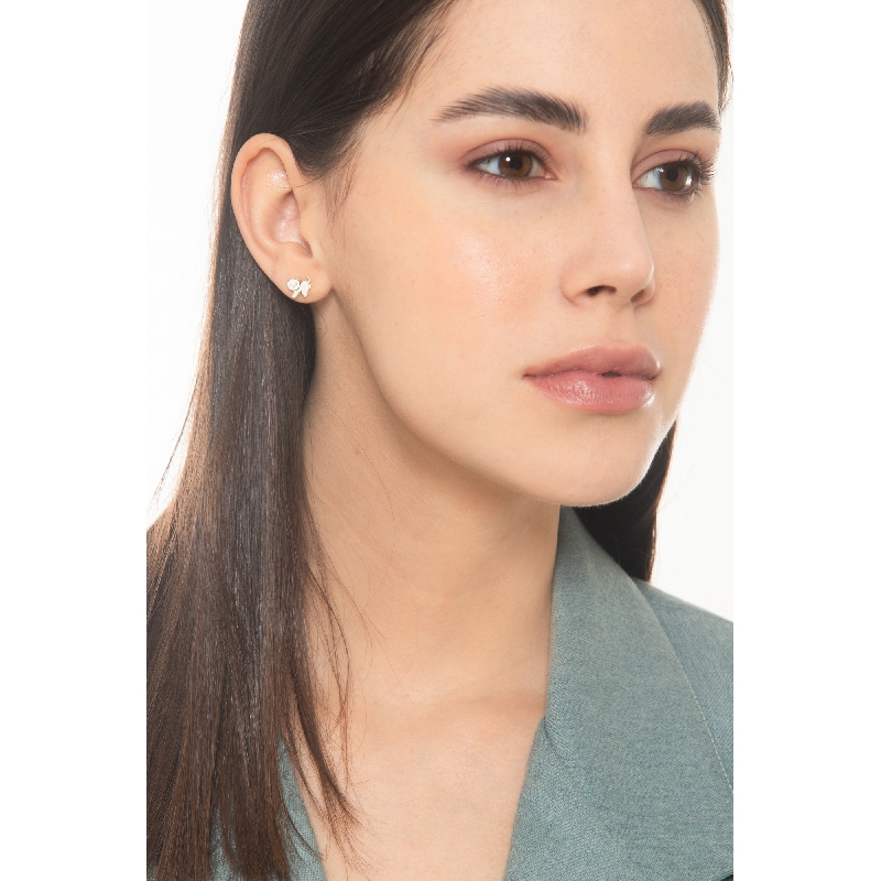 Boucles d'oreilles en or jaune 18k et petit chat Boucles d'oreilles en or jaune 18k et petit chat