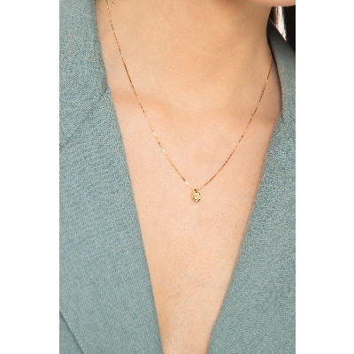 Collier en or jaune 18k avec petite goutte lisse