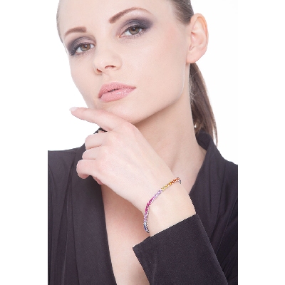 Bracelet tennis à fil en or blanc 18 ct saphirs multicolores 