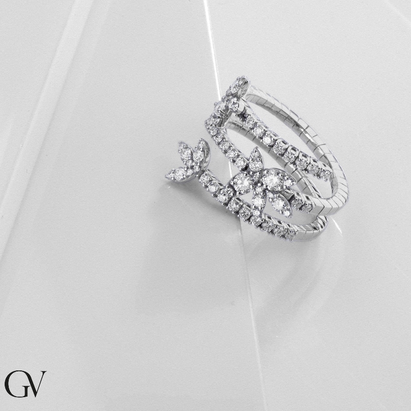 Bague ressort 3 tours en or blanc 18k avec diamants Bague ressort 3 tours en or blanc 18k avec diamants