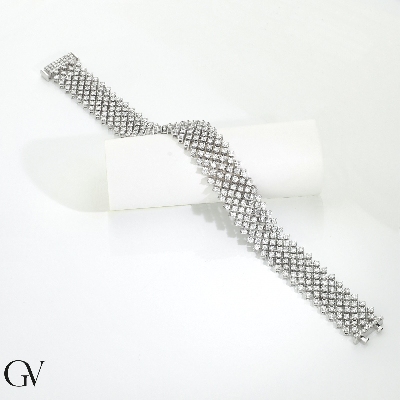 Bracelet design en or 750 avec des diamants