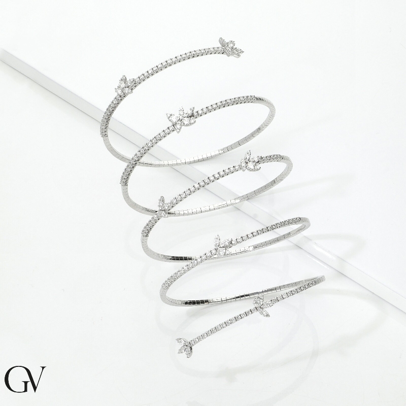 Bracelet à ressort en or blanc 18 carats avec diamants Bracelet à ressort en or blanc 18 carats avec diamants