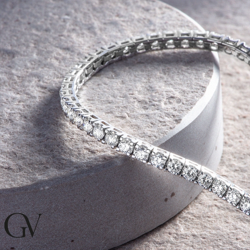 Bracelet tennis en or blanc 18k et diamants Bracelet tennis en or blanc 18k et diamants