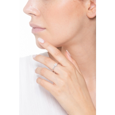 Bague diamant taille cœur 0,70 ct GIA en or blanc 18k