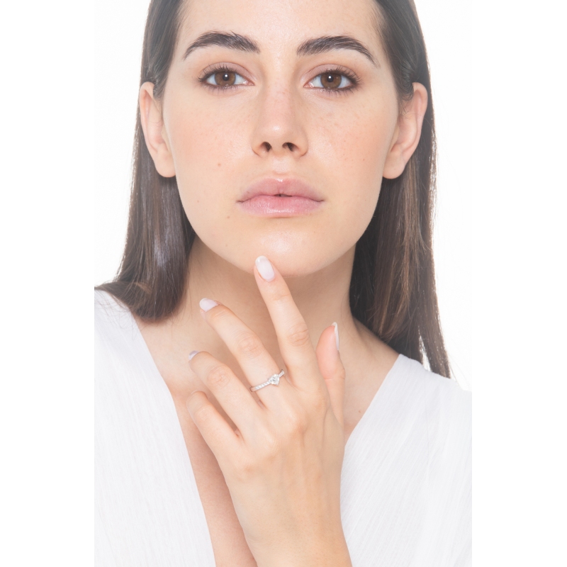 Bague avec diamant à cœur 0,70 ct GIA en or blanc 750 Bague avec diamant à cœur 0,70 ct GIA en or blanc 750