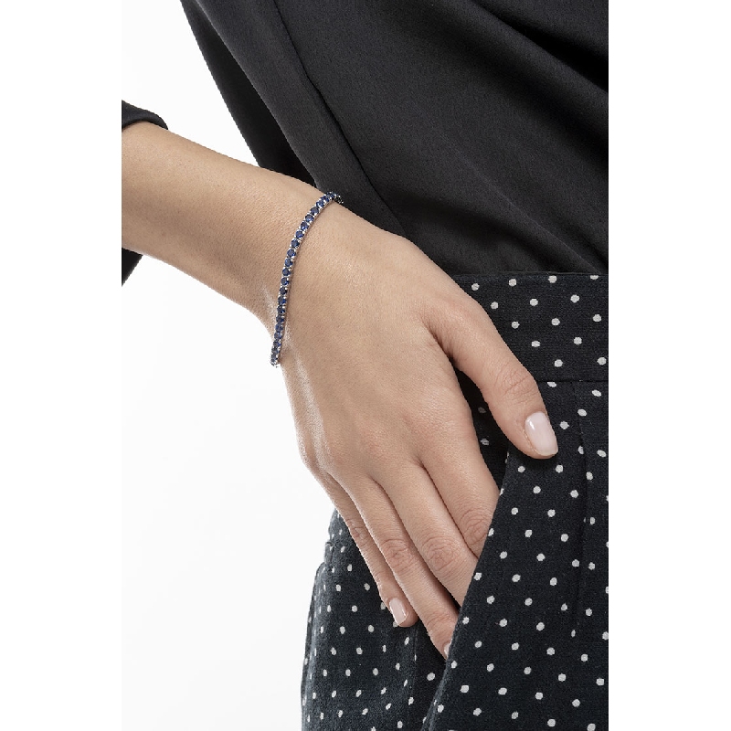 Bracelet tennis en or blanc 18k avec saphir bleu Bracelet tennis en or blanc 18k avec saphir bleu