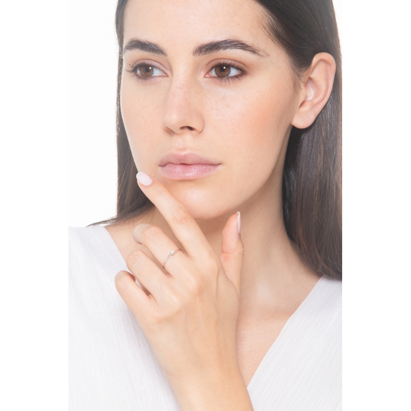 Bague solitaire en or blanc 750 avec diamant 0,04 ct Bague solitaire en or blanc 750 avec diamant 0,04 ct