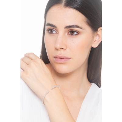 Bracelet semi-rigide en or blanc 18 carats avec des diamants