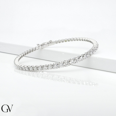 Bracelet femme semi-rigide en or blanc 18 ct avec diamants 