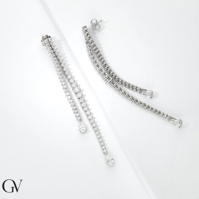 Boucles d'oreilles pendantes en or blanc 18 carats es diamants taille poire GIA