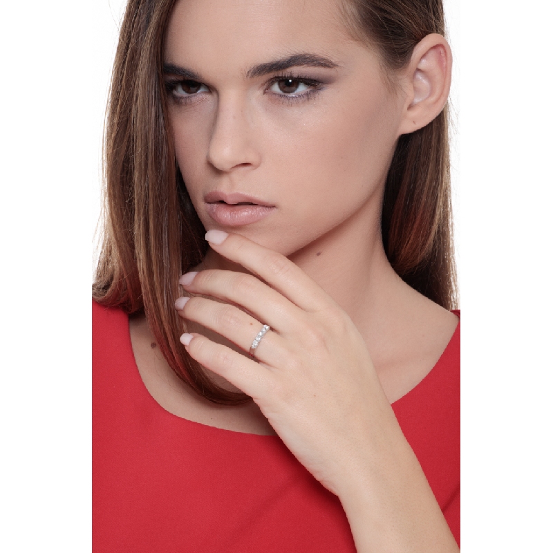 Alliance demi-tour 5 diamants 0.45 ct en or blanc 18k Alliance demi-tour 5 diamants 0.45 ct en or blanc 18k