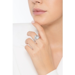 Bague bandeau en or blanc 18 carats avec aquamarine ovale et diamants 2