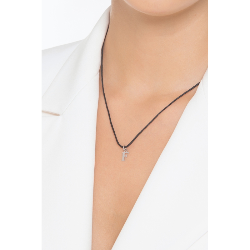 Pendentif avec initiale F Or blanc 18 carats