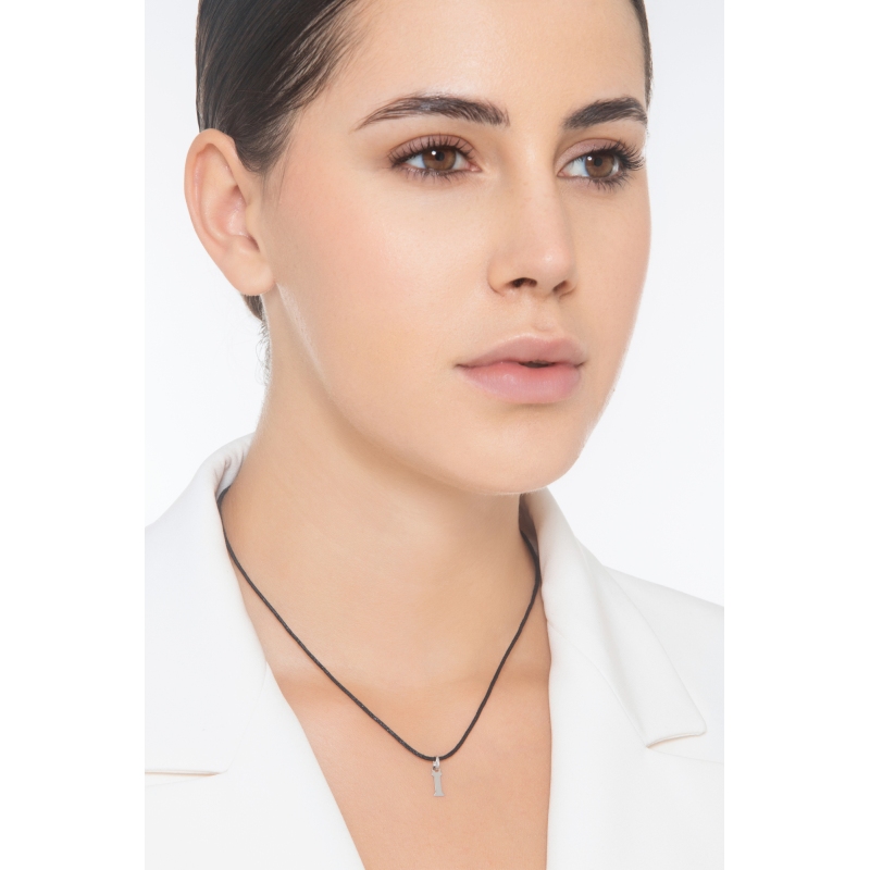 Pendentif avec lettre initiale I en majuscule en or blanc 18K Pendentif avec lettre initiale I en majuscule en or blanc 18K