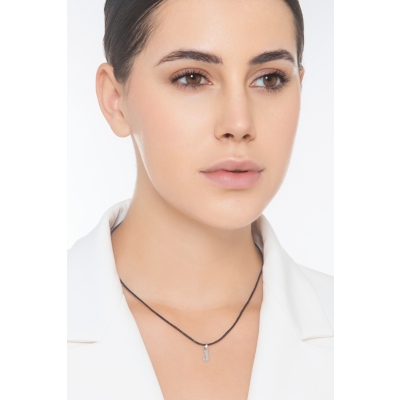 Pendentif avec initiale J Or blanc 18 carats