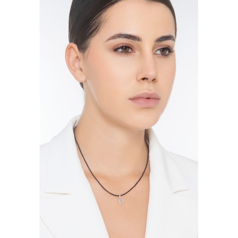 Pendentif avec initiale O Or blanc 18 carats Pendentif avec initiale O Or blanc 18 carats