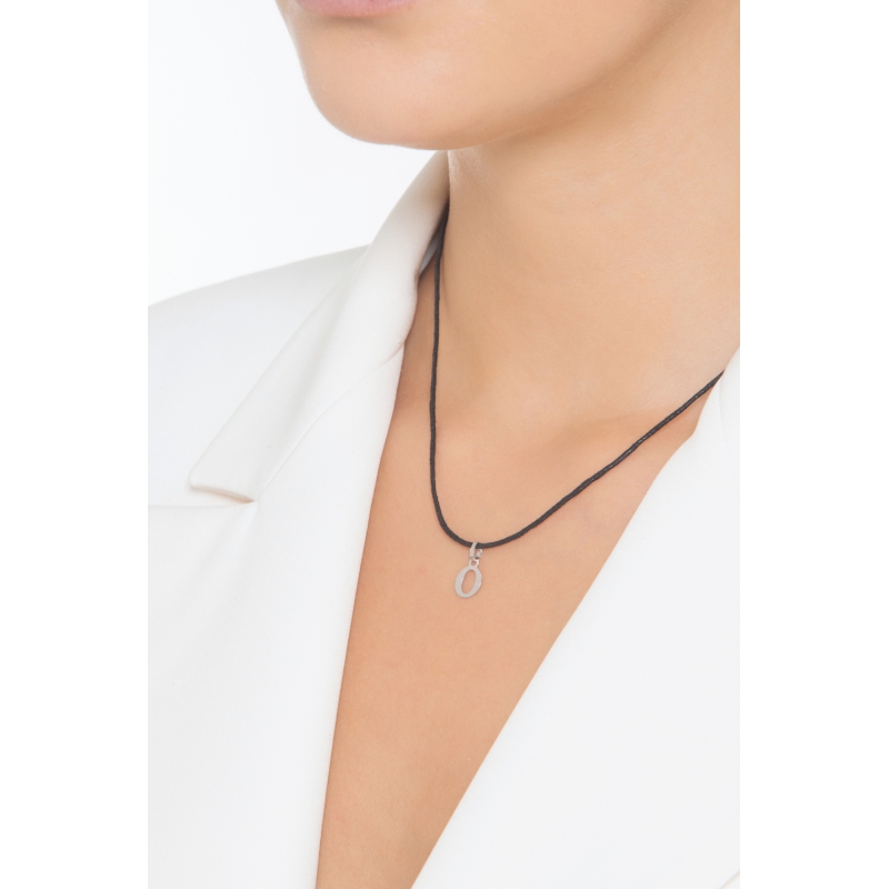 Pendentif avec initiale O Or blanc 18 carats Pendentif avec initiale O Or blanc 18 carats