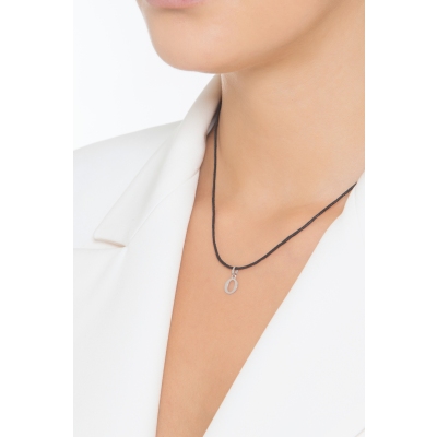 Pendentif avec initiale O Or blanc 18 carats