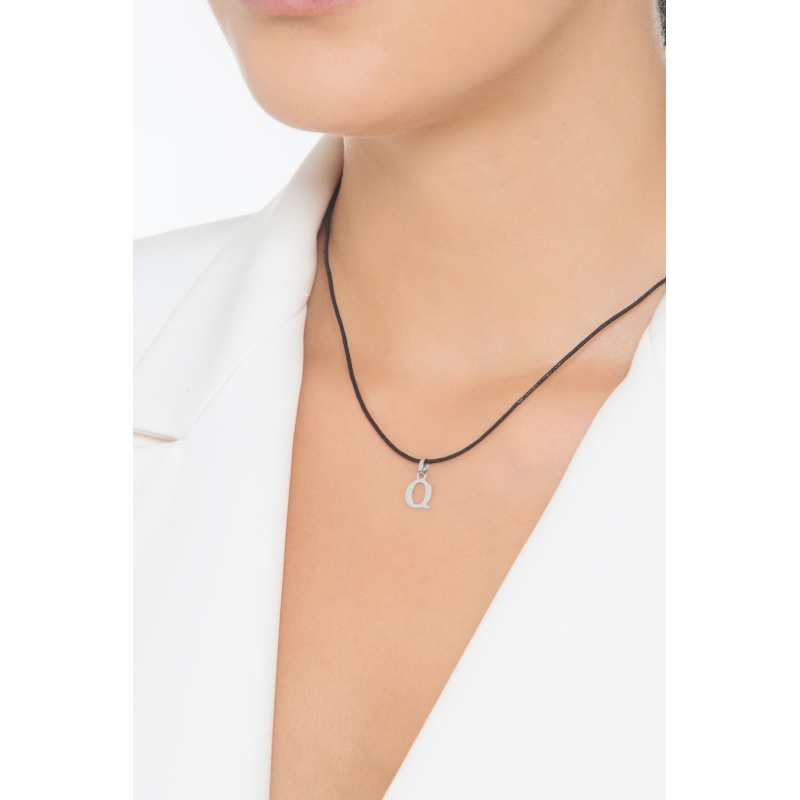 Pendentif avec initiale Q Or blanc 18 carats Pendentif avec initiale Q Or blanc 18 carats