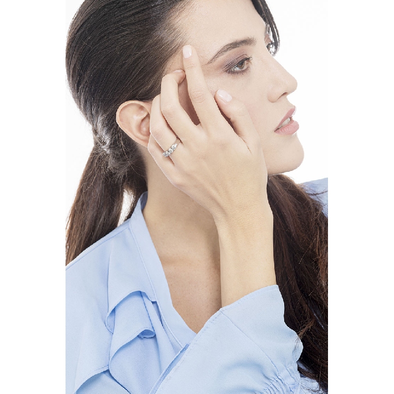 Bague demi alliance 5 diamants 1.25 ct en or 18 k Bague demi alliance 5 diamants 1.25 ct en or 18 k