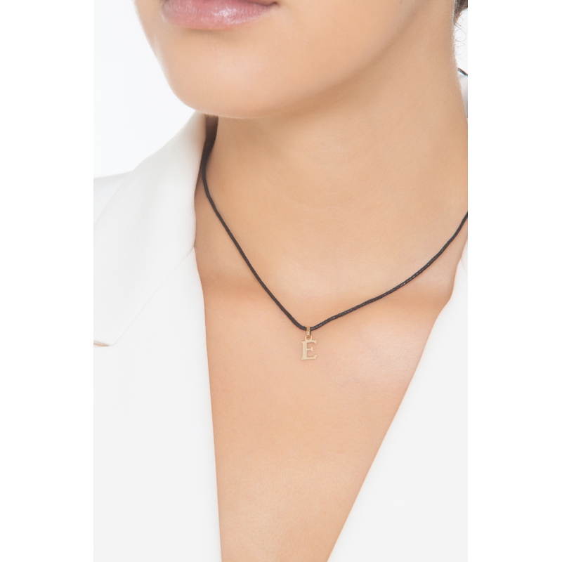 Pendentif avec la lettre E en or jaune 18 carats