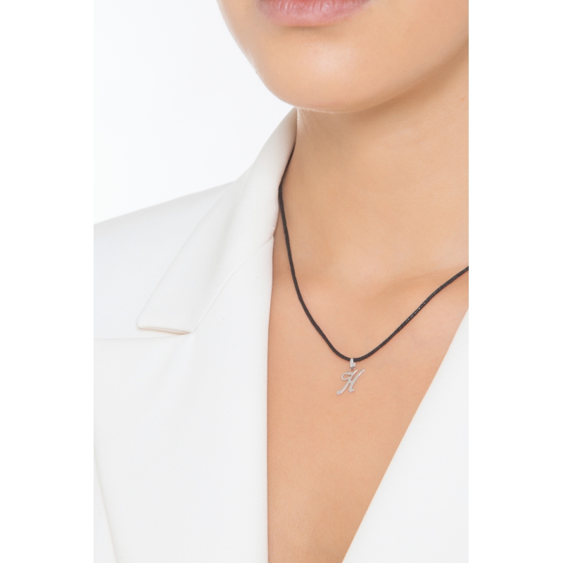 Pendentif initiale H en italique en or blanc 18 carats Pendentif initiale H en italique en or blanc 18 carats