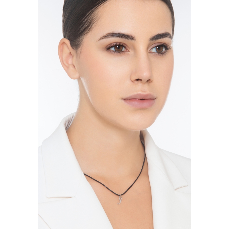 Pendentif avec lettre initiale I Pendentif avec lettre initiale I