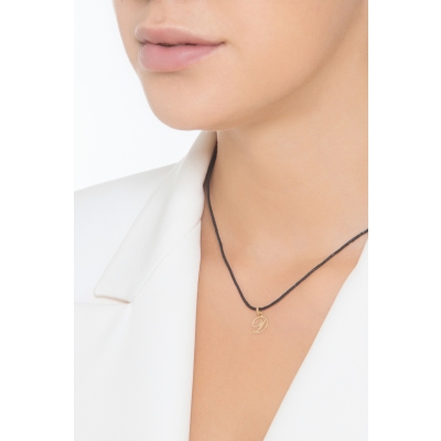 Pendentif avec lettre initiale D
