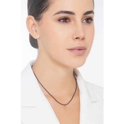 Pendentif avec lettre initiale G