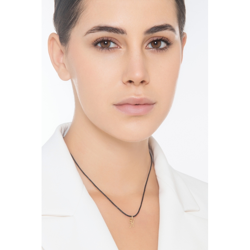 Pendentif avec lettre initiale H Pendentif avec lettre initiale H