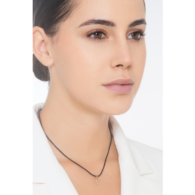 Pendentif avec initiale K en italique en or jaune 18k