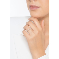Bague demi-alliance en or blanc 18k avec sept diamants 2