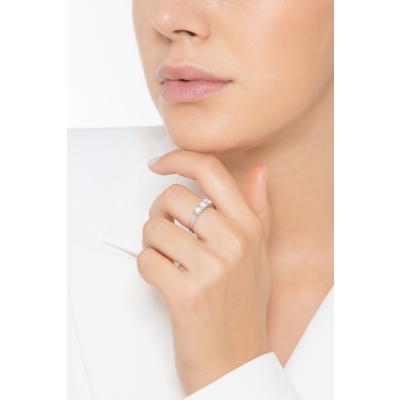 Demi alliance trilogie en or blanc 18k avec diamants 0.90 ct