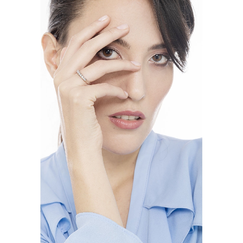 Bague demi-tour 7 diamants 0.25 ct en or blanc 18k Bague demi-tour 7 diamants 0.25 ct en or blanc 18k