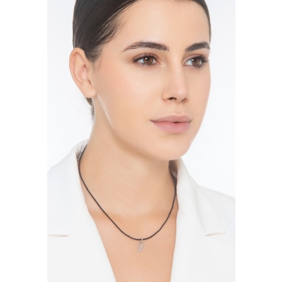 Pendentif initiale L Or blanc 18 carats