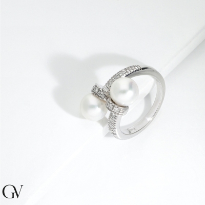 Bague toi et moi avec perles et diamants or blanc 750