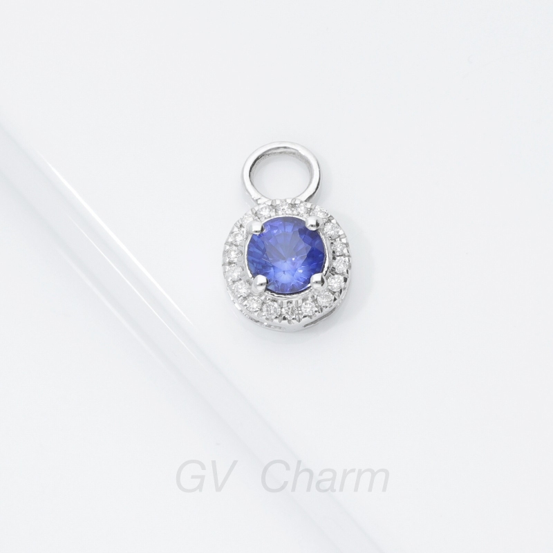 Charm halo en or blanc 18 carats avec saphir bleu Charm halo en or blanc 18 carats avec saphir bleu