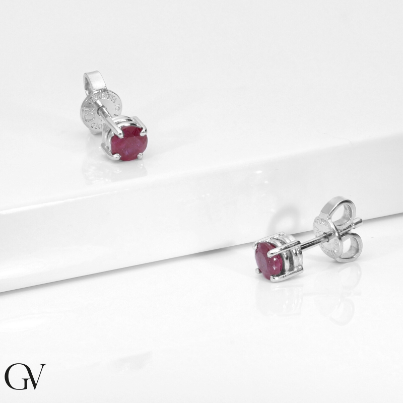 Boucles d'oreilles en or blanc 18 carats rubis Boucles d'oreilles en or blanc 18 carats rubis