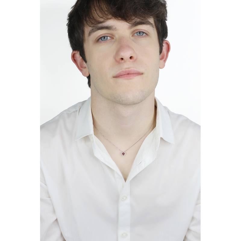 Collier croix rubis en or blanc 18k et diamants Collier croix rubis en or blanc 18k et diamants