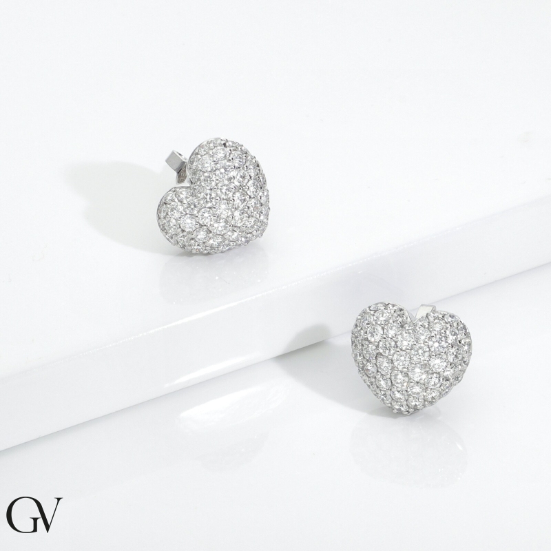 Boucles d'oreilles en or blanc 18 carats cœur bombé diamants 