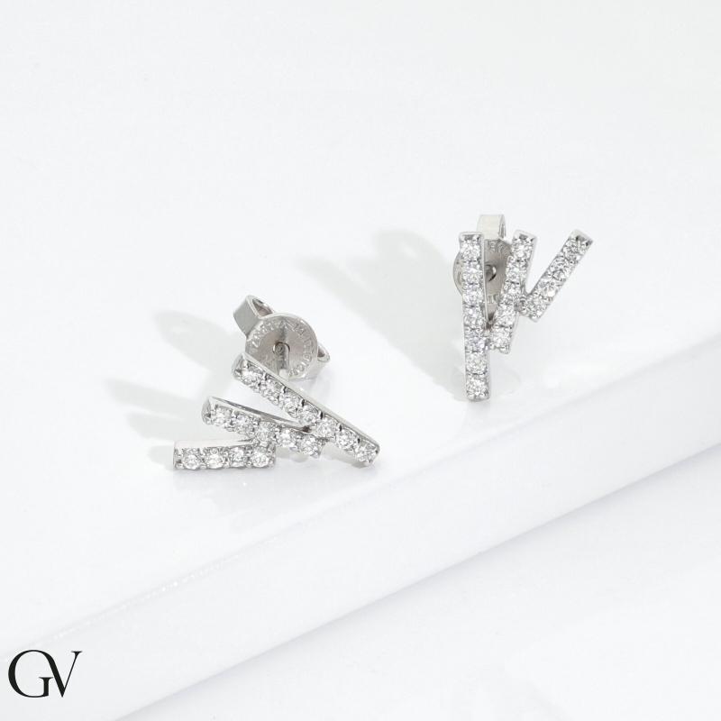 Boucles d’oreilles en or blanc 18k avec diamants Boucles d’oreilles en or blanc 18k avec diamants