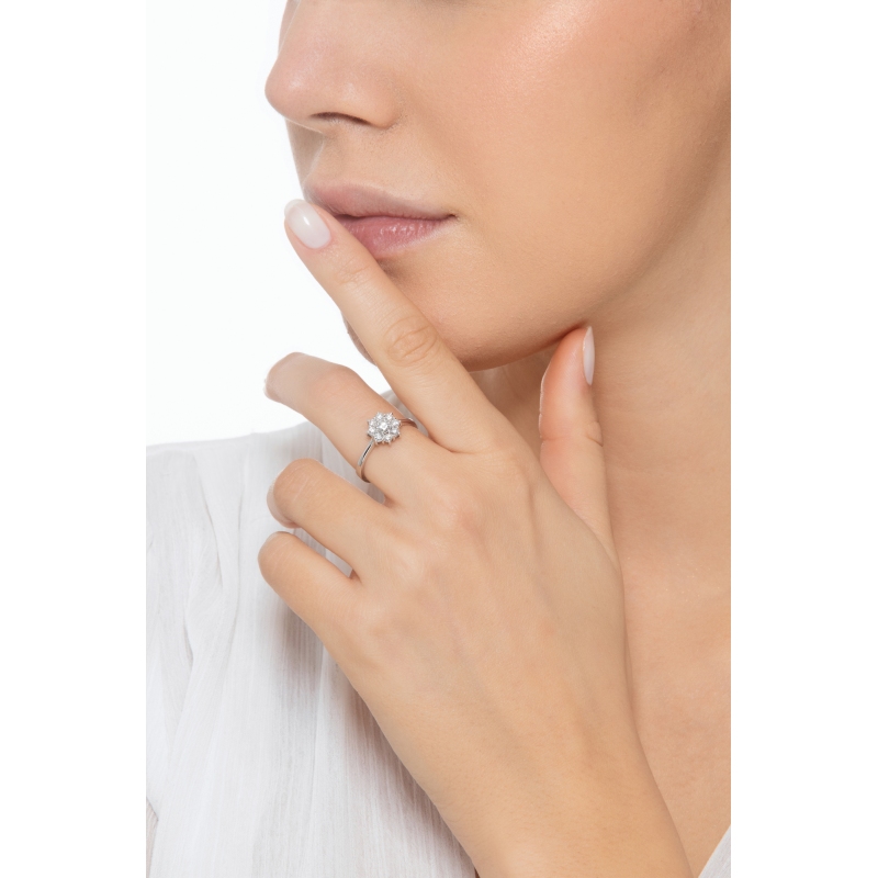 Bague halo en forme de fleur CT0.20 Bague halo en forme de fleur CT0.20