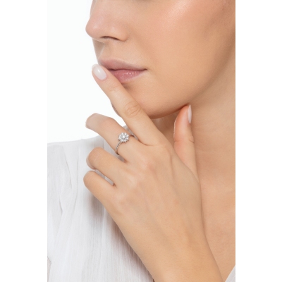 Bague halo en forme de fleur CT0.20