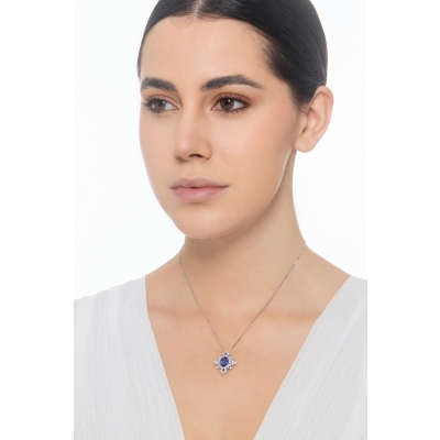 Collier Tanzanite Ovale & Diamants Halo Or Blanc 18k