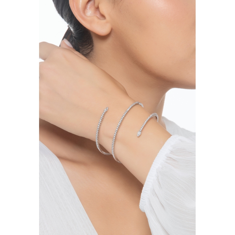 Bracelet semi-rigide à ressort avec rangée de diamants