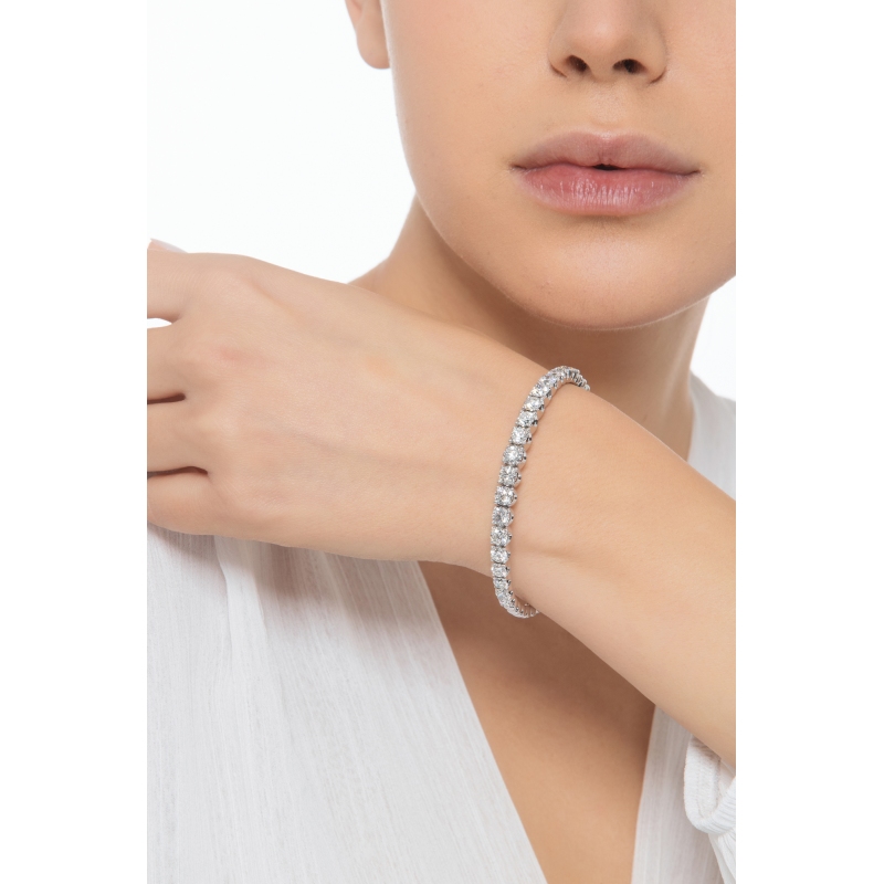 Bracelet semi-rigide femme en or blanc 18 carats avec diamants 